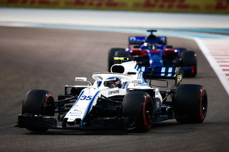 Sergey Sirotkin, Williams FW41 devant Brendon Hartley, Toro Rosso STR13