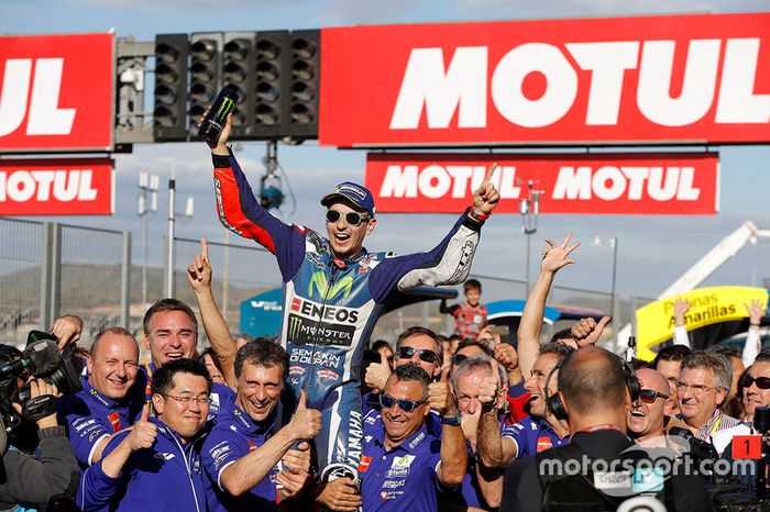 Jorge Lorenzo, en su última victoria con Yamaha, en Valencia 2016