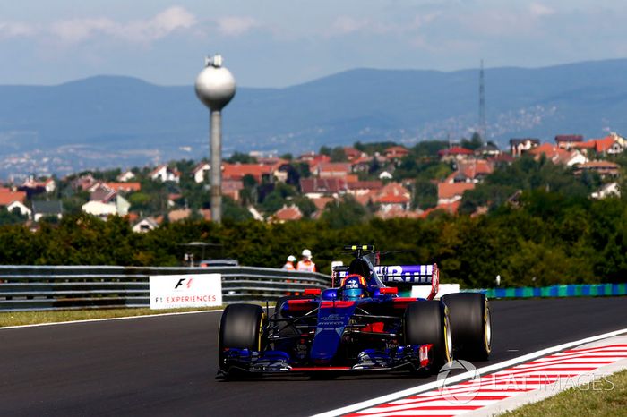 Carlos Sainz Jr., Scuderia Toro Rosso STR12