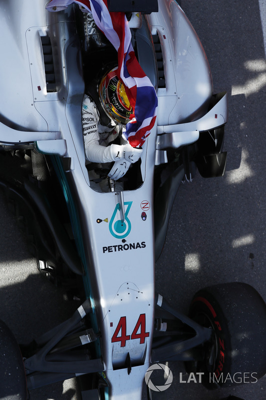 Race winner Lewis Hamilton, Mercedes AMG F1