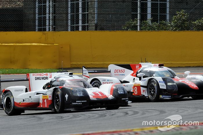 #1 Porsche Team Porsche 919 Hybrid: Neel Jani, Andre Lotterer, Nick Tandy, #8 Toyota Gazoo Racing To