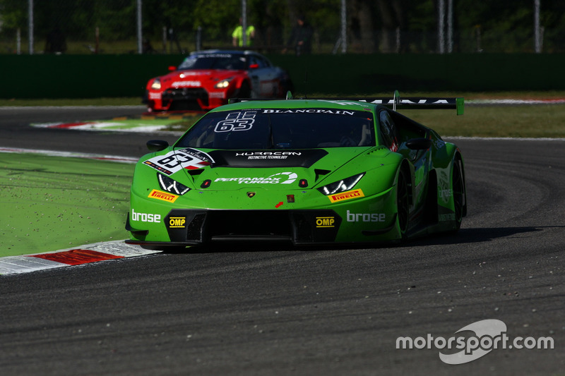 #63 GRT Grasser Racing Team, Lamborghini Huracan GT3: Mirko Bortolotti, Christian Engelhart, Andrea Caldarelli