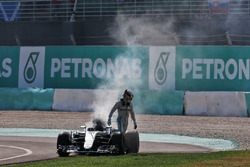 Lewis Hamilton, Mercedes AMG F1 W07 Hybrid retired from the race with a blown engine