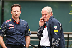 Кристиан Хорнер, руководитель Red Bull Racing и доктор Хельмут Марко, консультант Red Bull Racing