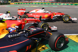 Sebastian Vettel, Ferrari, Kimi Raikkonen, Ferrari, Max Verstappen, Red Bull Racing collide at La Source hairpin