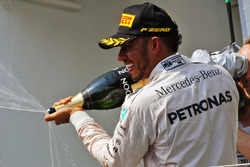 Podium: Sieger Lewis Hamilton, Mercedes AMG F1 Team