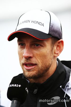 Jenson Button, McLaren with the media