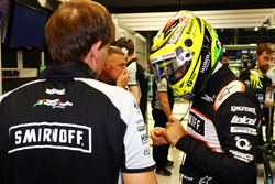 Sergio Perez, Sahara Force India F1 met coach Xavi Martos