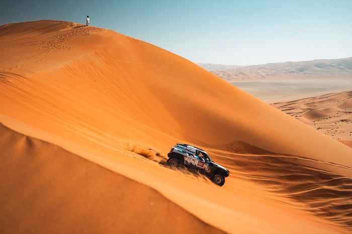 #217 X-raid Mini JCW Team Mini John Cooper Works Rally Plus: Krzysztof Hołowczyc, Łukasz Kurzeja