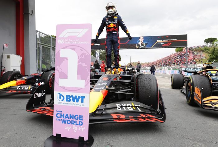 Ganador de la carrera Max Verstappen, Red Bull Racing