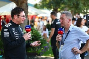 Andrew Shovlin, Director de Ingeniería en pista del equipo Mercedes AMG Petronas F1, es entrevistado por Craig Slater, Sky Sports F1.