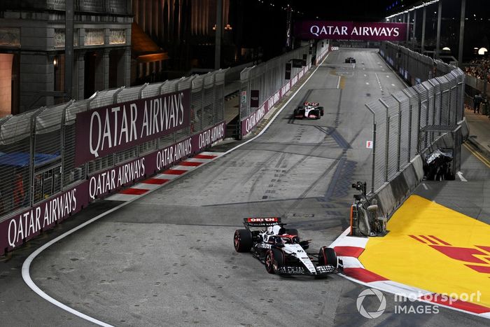 Liam Lawson, AlphaTauri AT04, Nico Hulkenberg, Haas VF-23