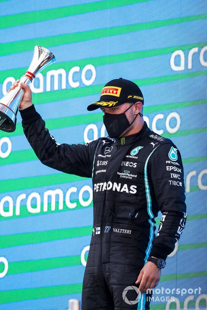 Podio: tercer lugar Valtteri Bottas, Mercedes