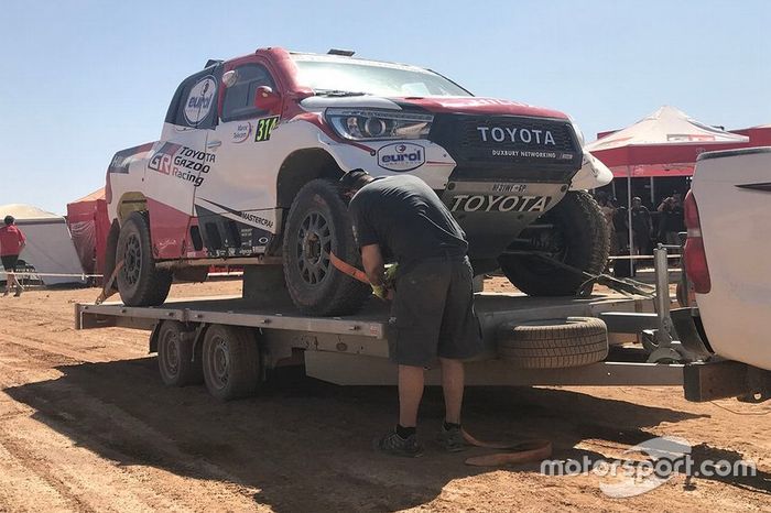 #314 Toyota Gazoo Racing Toyota Hilux: Fernando Alonso, Marc Coma, después del accidente