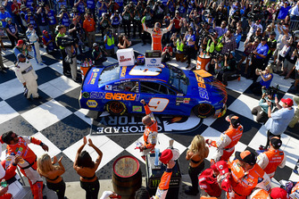 1. Chase Elliott, Hendrick Motorsports, Chevrolet Camaro SunEnergy1