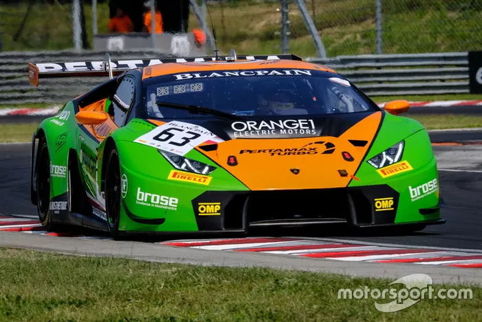 #63 GRT Grasser Racing Team Lamborghini Huracan GT3: Mirko Bortolotti, Christian Engelhart