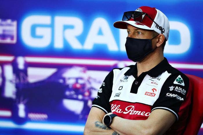Kimi Raikkonen, Alfa Romeo Racing, en la conferencia de prensa