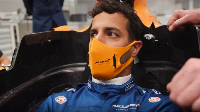 Daniel Ricciardo ajusta su asiento en McLaren para 2021