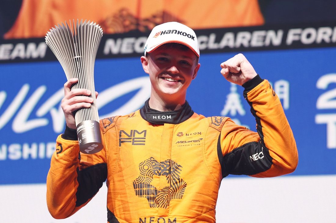 Podio: tercer puesto Taylor Barnard, NEOM McLaren Formula E Team