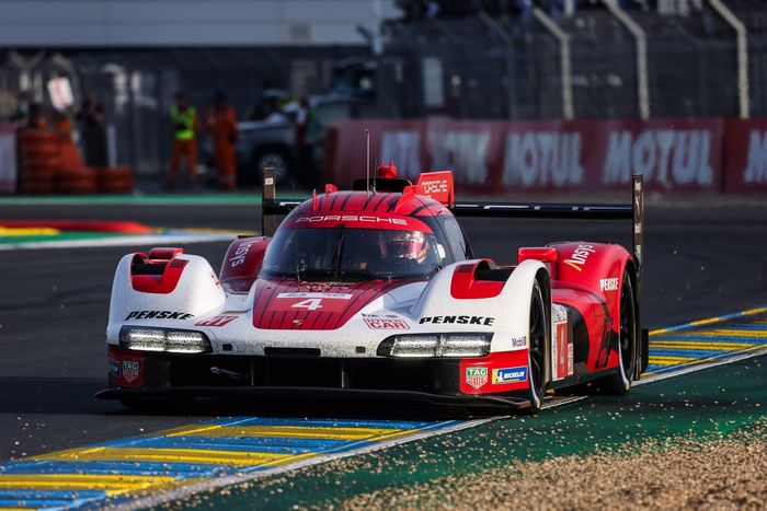#4 Porsche Penske Motorsport Porsche 963: Felipe Nasr, Nick Tandy, Pascal Wehrlein