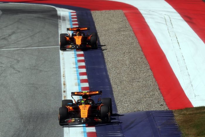 Lando Norris, McLaren, Oscar Piastri