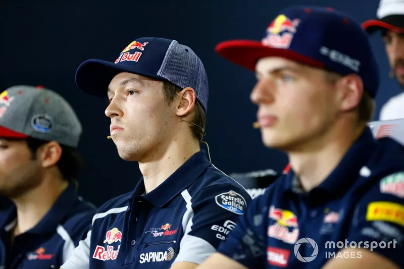 Max Verstappen, Red Bull, Daniil Kvyat, Toro Rosso