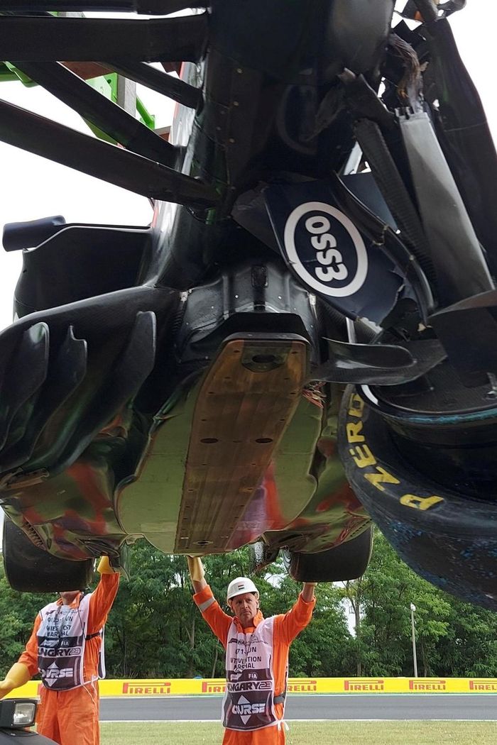 Sergio Pérez, accidente del Red Bull Racing RB19