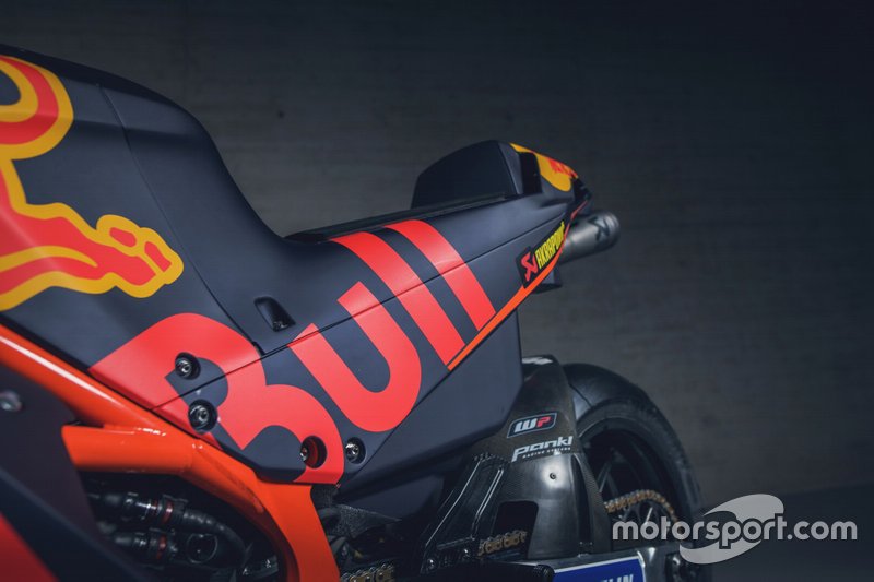 Мотоцикл KTM RC16 Пола Эспаргаро, Red Bull KTM Factory Racing