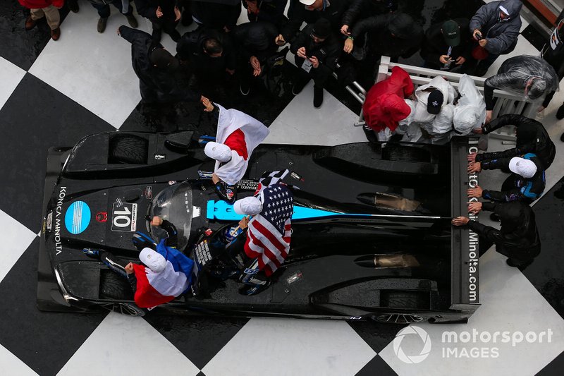 #10 Wayne Taylor Racing Cadillac DPi: Renger Van Der Zande, Jordan Taylor, Fernando Alonso, Kamui Kobayashi, Race Winners, Celebration