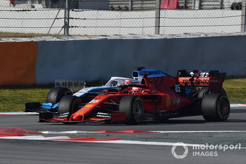 Robert Kubica, Williams FW42 y Charles Leclerc, Ferrari SF90