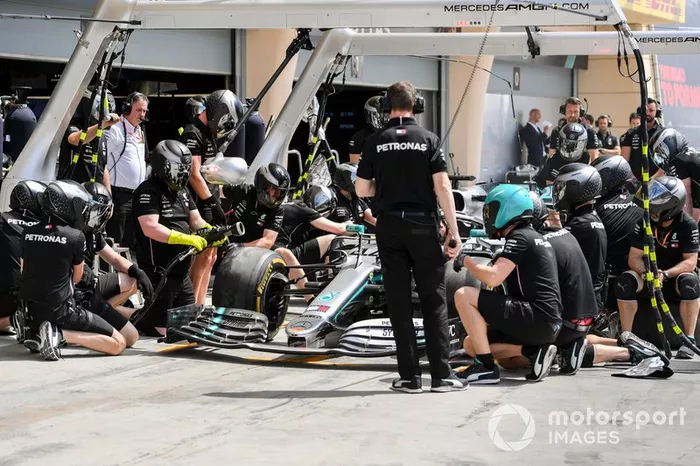 Prácticas de pitstop en Mercedes