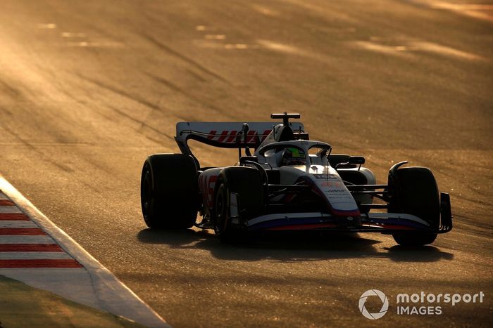 Mick Schumacher, Haas VF-22