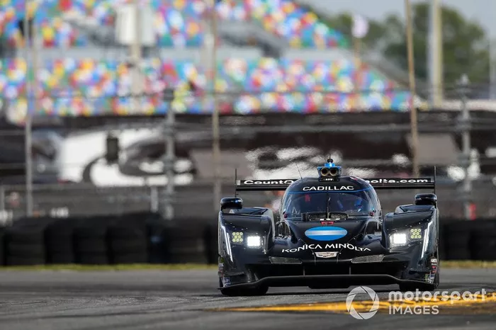 #10 Konica Minolta Cadillac DPi-V.R. Cadillac DPi, DPi: Renger Van Der Zande, Jordan Taylor, Fernando Alonso Diaz, Kamui Kobayashi