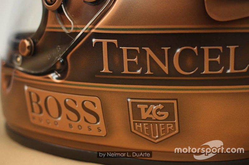 Casco de Ayrton Senna en bronce por Neimar Duarte