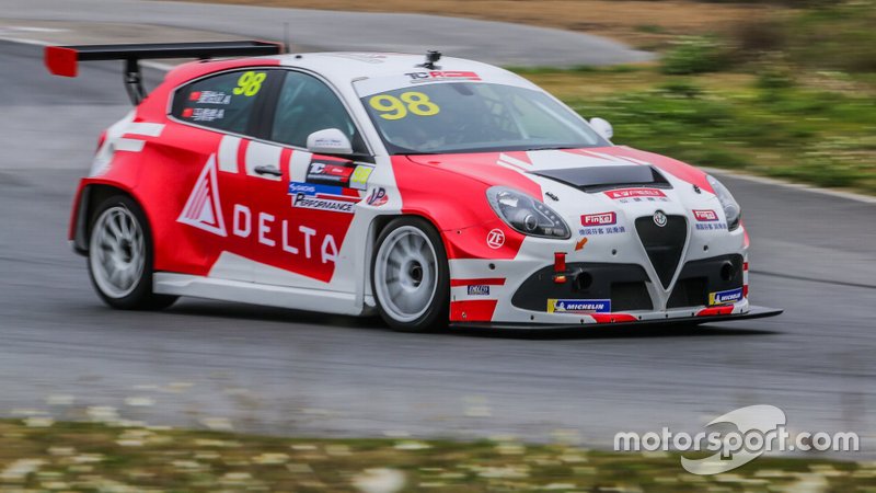 Ma Qing Hua, Freely Racing, Alfa Romeo Giulietta TCR