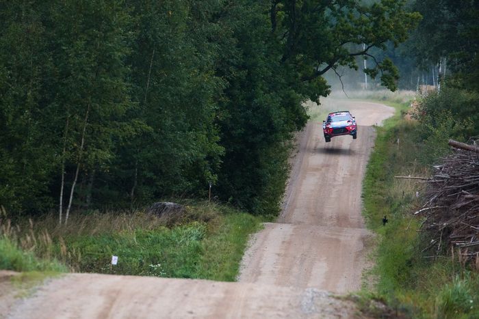 Thierry Neuville, Nicolas Gilsoul, Hyundai Motorsport Hyundai i20 Coupe WRC