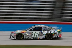 Kyle Busch, Joe Gibbs Racing, Toyota Camry