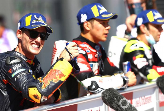 Ganador de la pole Pol Espargaró, Red Bull KTM Factory Racing