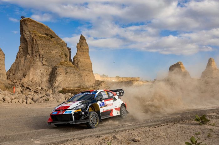 Sébastien Ogier, Vincent Landais, Toyota Gazoo Racing WRT Toyota GR Yaris Rally1