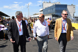 Chase Carey, Director Ejecutivo y Presidente Ejecutivo de la Formula One Group, Luca Colajanni, Form