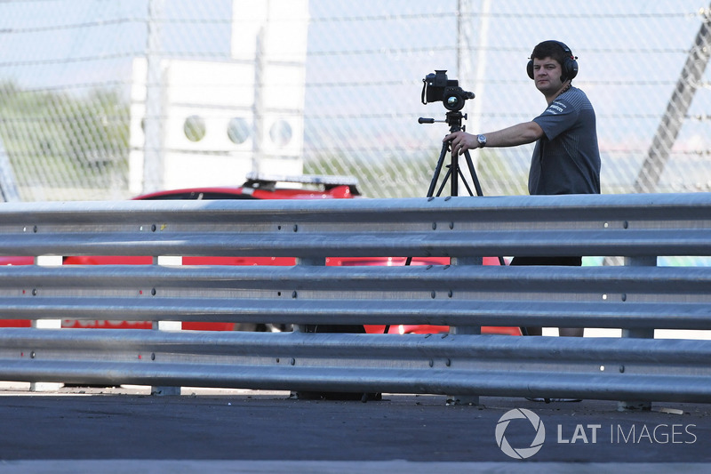 McLaren mechanic and camera