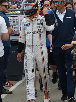 Fernando Alonso, Andretti Autosport Honda, revient au stand après son abandon