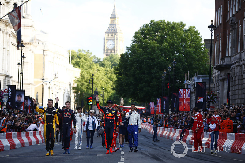 Los pilotos en las calles de Londres