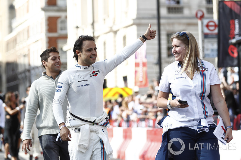 Felipe Massa, Williams, gives a thumbs up to the crowds