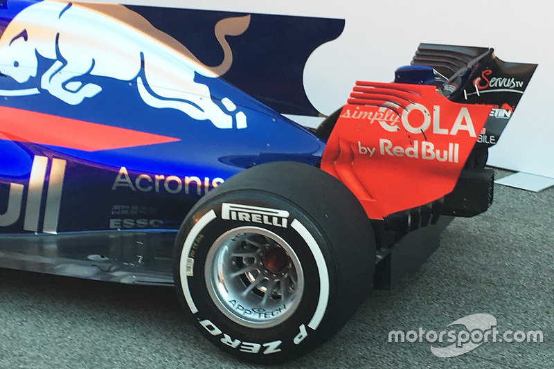 Toro Rosso STR12 detail van de achterkant