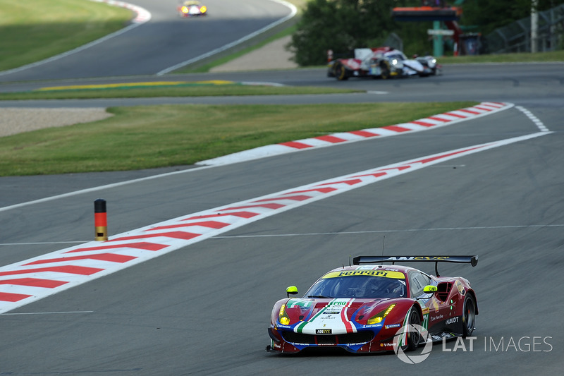 #71 AF Corse Ferrari 488 GTE: Davide Rigon, Toni Vilander