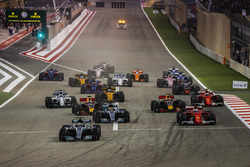 Valtteri Bottas, Mercedes F1 W08, Sebastian Vettel, Ferrari SF70H, Lewis Hamilton, Mercedes F1 W08,