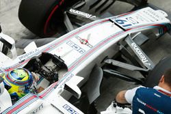 Felipe Massa, Williams FW40, vuelve al garaje