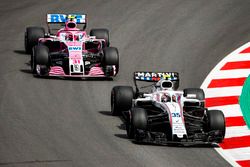 Sergey Sirotkin, Williams FW41, Esteban Ocon, Force India VJM11