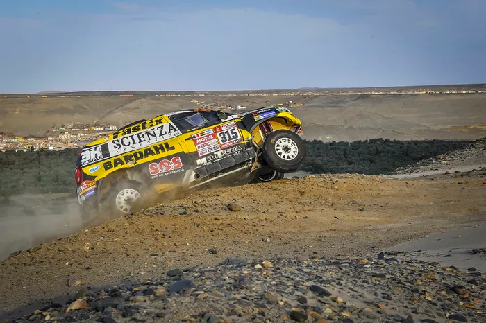 #315 Renault: Carlos Sousa, Pascal Maimon